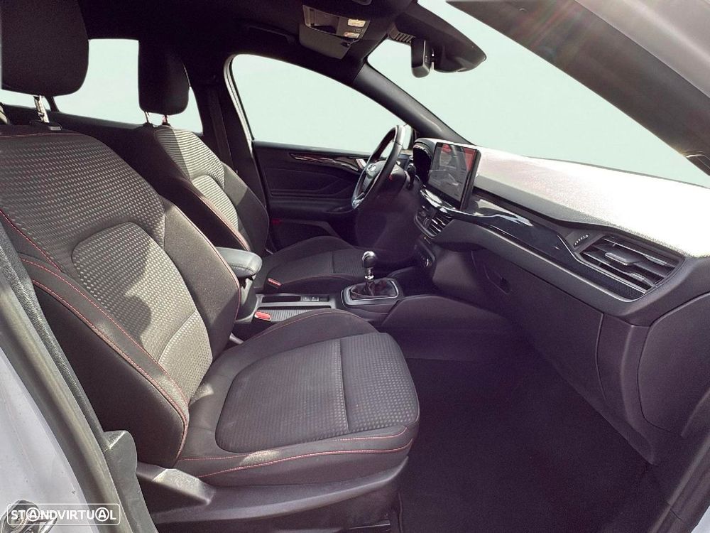Ford Focus 1.0 EcoBoost MHEV ST-Line - 15