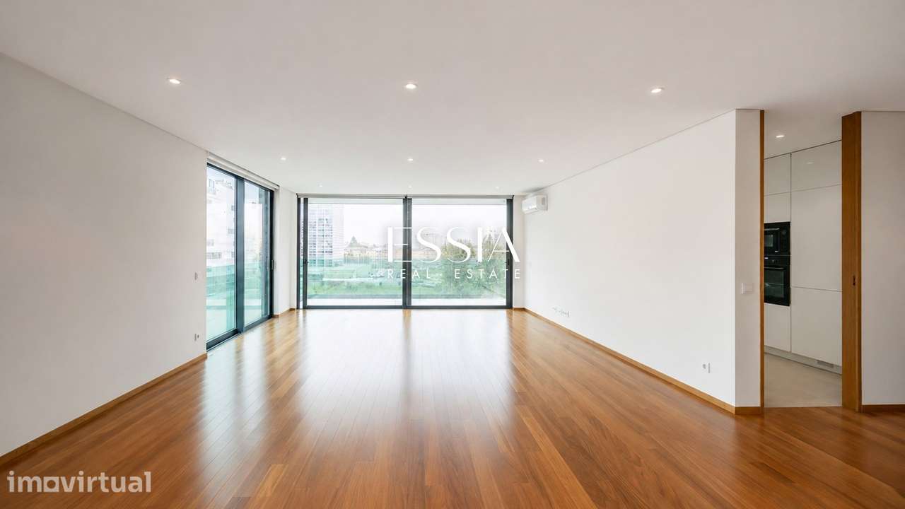 Apartamento T3 Varanda e Box para 2 Carros no Foco,  Boavista - Grande imagem: 4/34