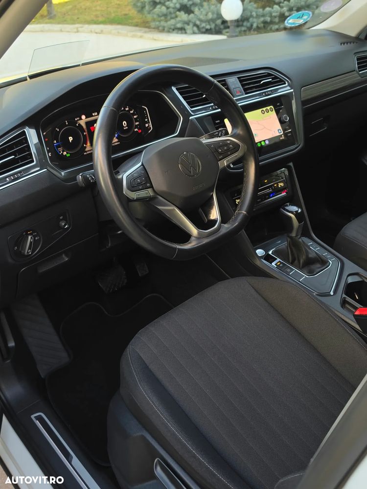 Volkswagen Tiguan - 5