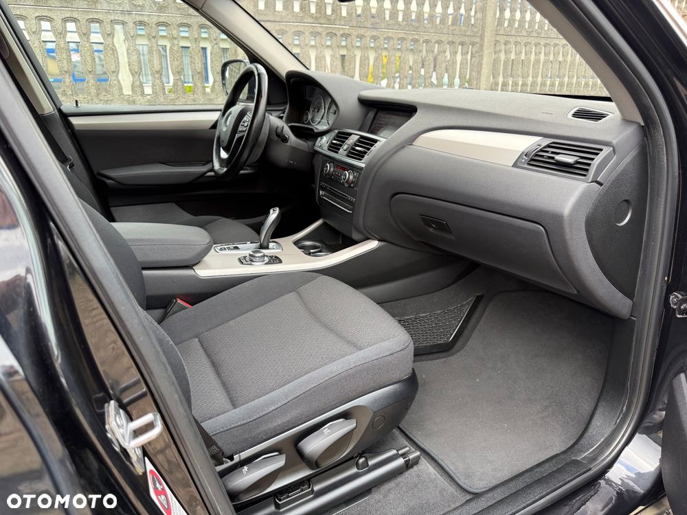 BMW X3 xDrive20d - 28