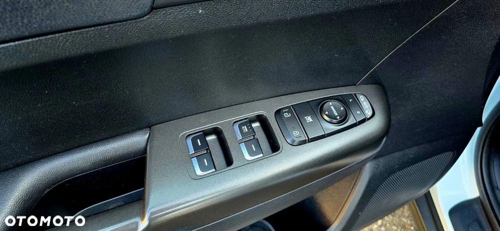 Kia Sportage 1.6 GDI 2WD Dream-Team Edition - 28