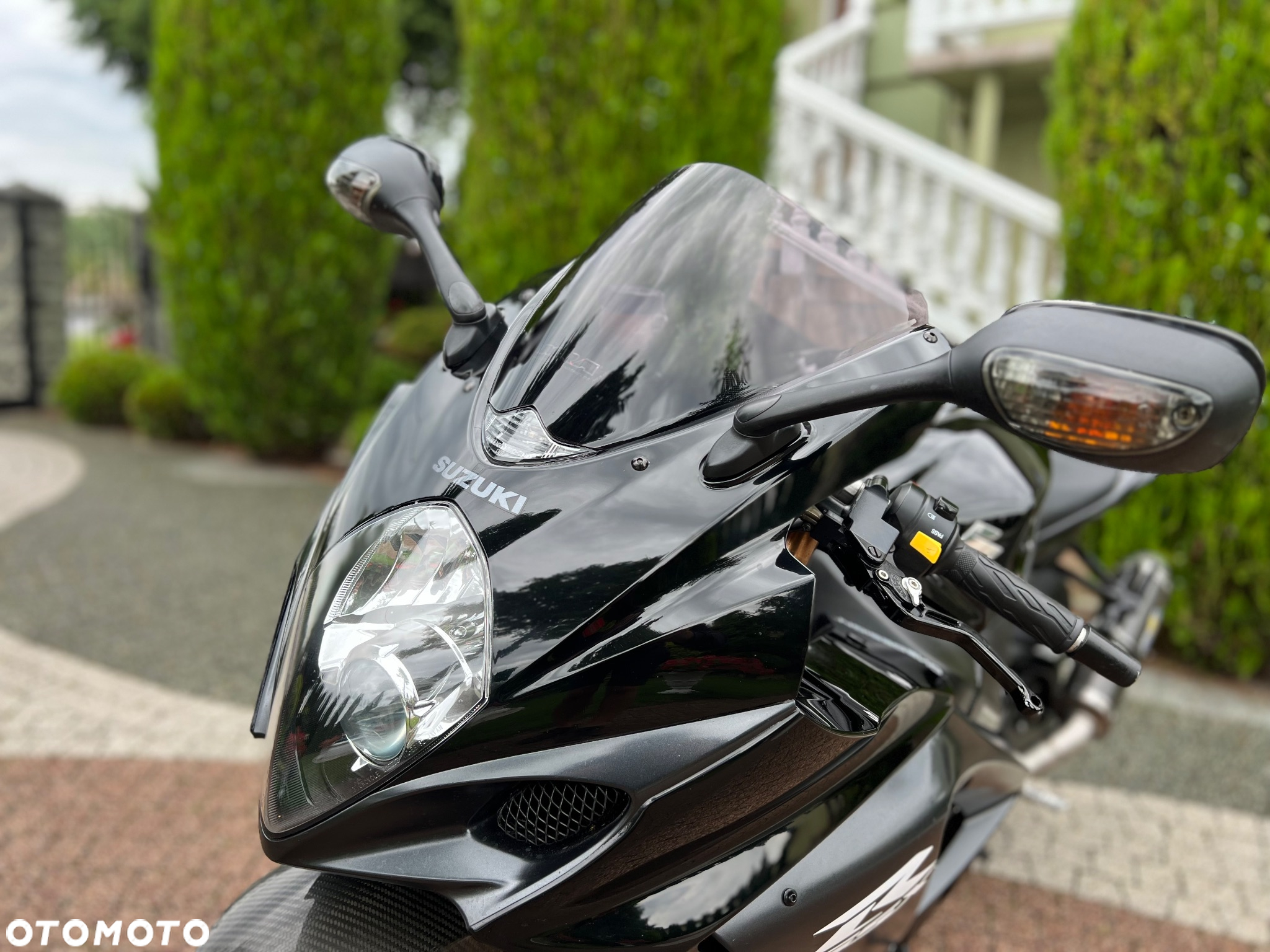 Suzuki GSX-R - 30