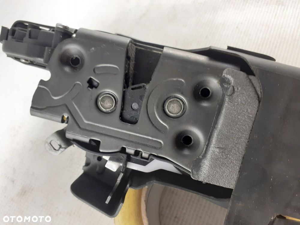 Zamek Drzwi Prawy Przód Volvo V50 V70 XC60 XC7015r - 1