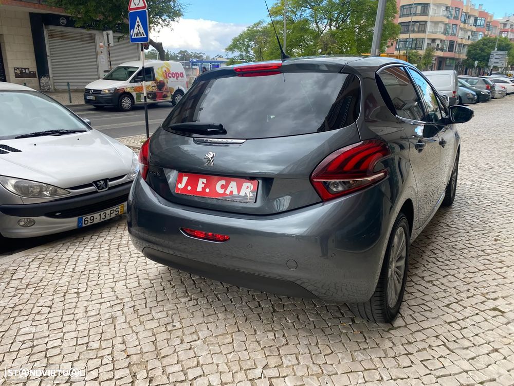 Peugeot 208 PureTech 110 Stop & Start Allure - 21