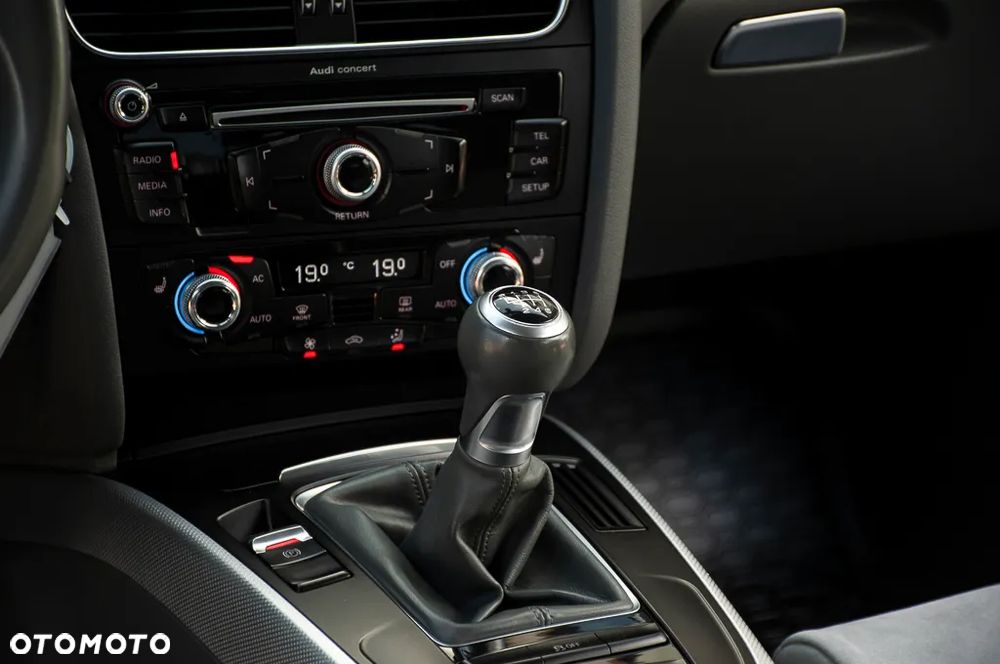 Audi A4 Limousine 1.8 TFSI Ambiente - 35
