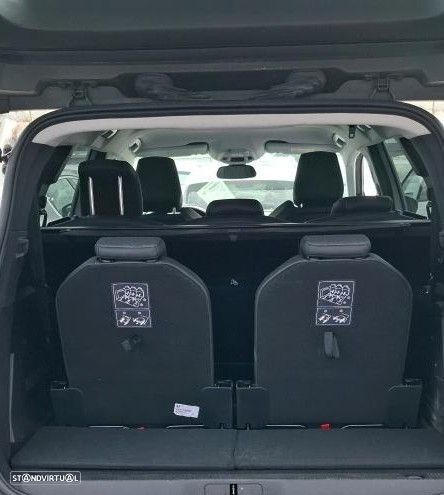 Peugeot 5008 1.2 PureTech Allure EAT8 - 12