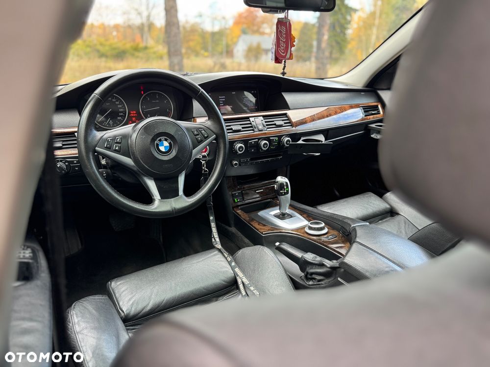 BMW Seria 5 525d - 7