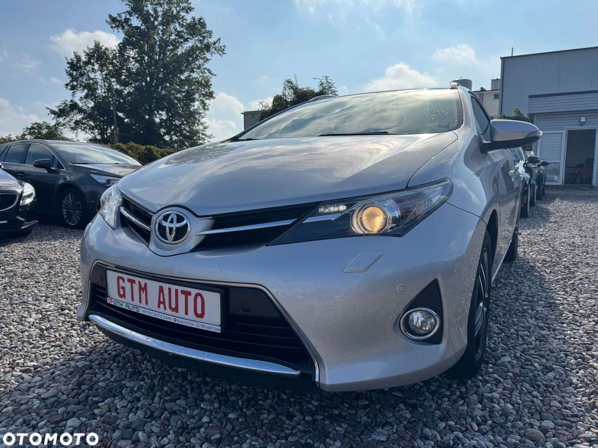 Toyota Auris 1.6 Premium - 2