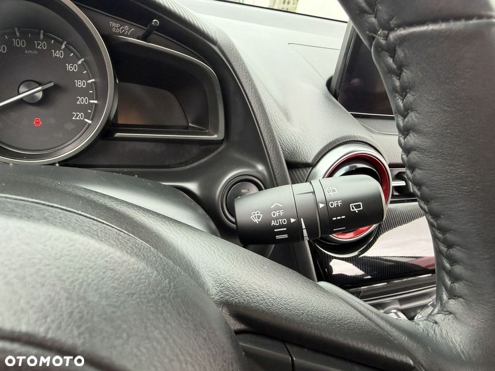 Mazda 2 - 25