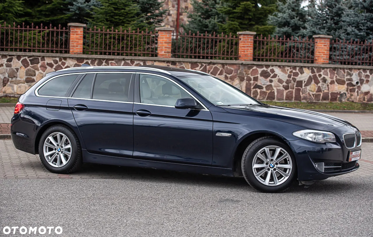 BMW Seria 5 520d Touring Luxury Line - 13