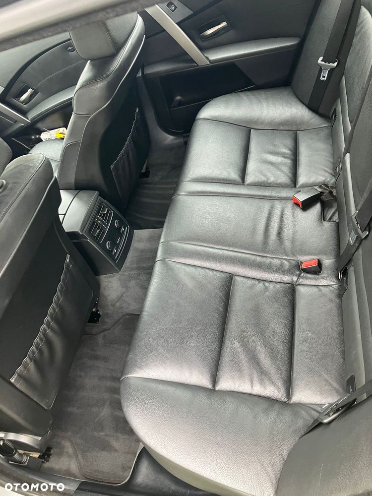 BMW Seria 5 530xd Touring - 7