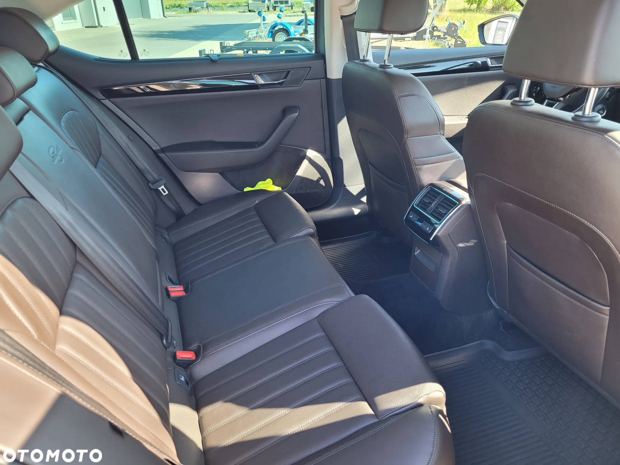 Skoda Superb 2.0 TDI 4x4 L&K DSG - 5