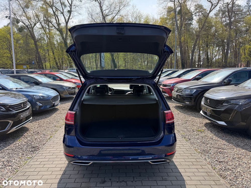 Volkswagen Golf - 11