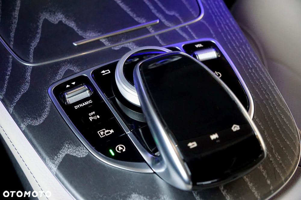 Mercedes-Benz CLS - 39