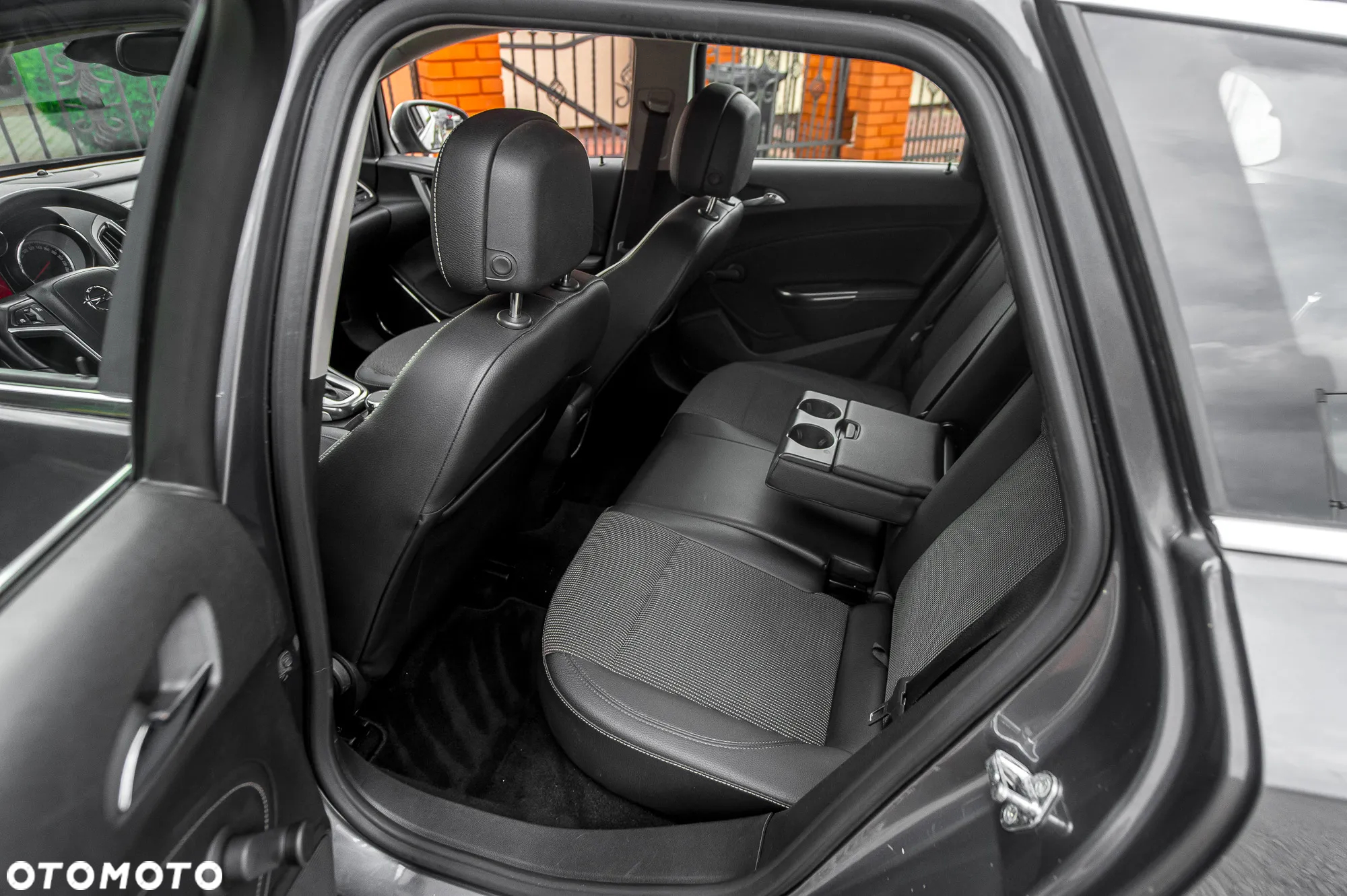 Opel Astra 1.6 Turbo Automatik Edition - 18