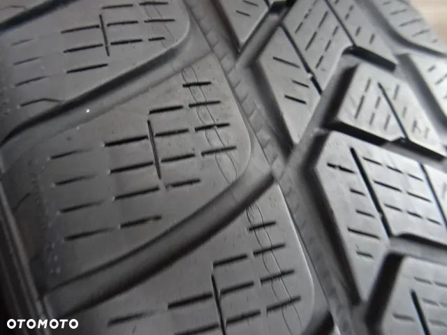215/65/R17 99H PIRELLI WINTER SCORPION - 4