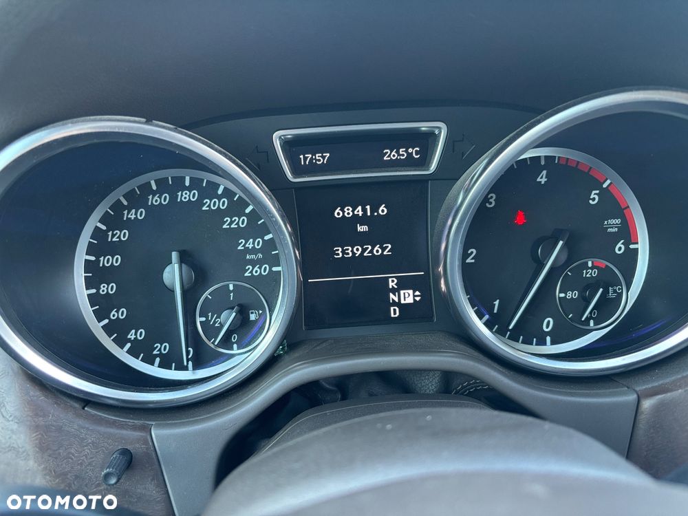 Mercedes-Benz ML - 12