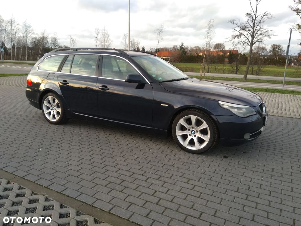 BMW Seria 5 520d Touring Special Edition - 8