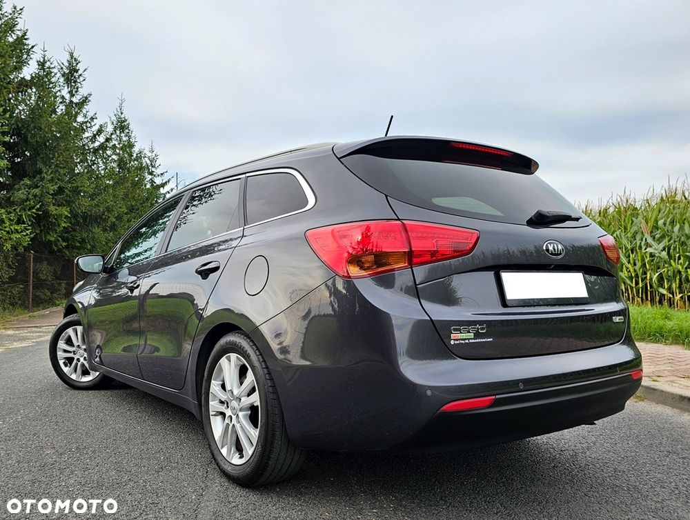 Kia Ceed 1.6 CRDi 128 Platinum Edition - 3