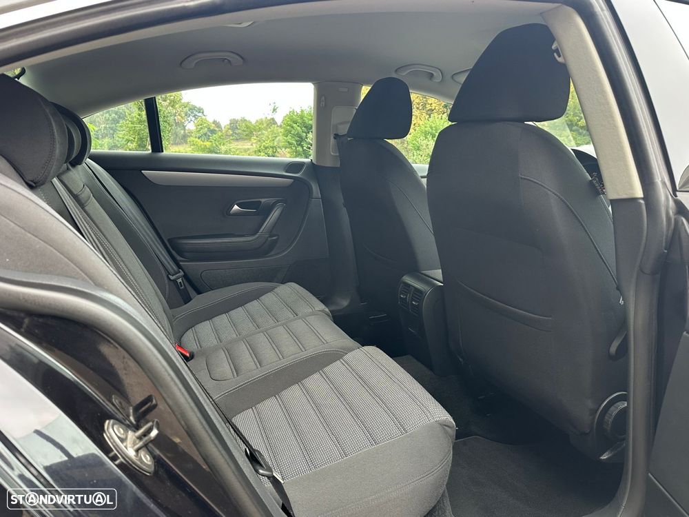 VW Passat CC 2.0 TDi BlueMotion - 22