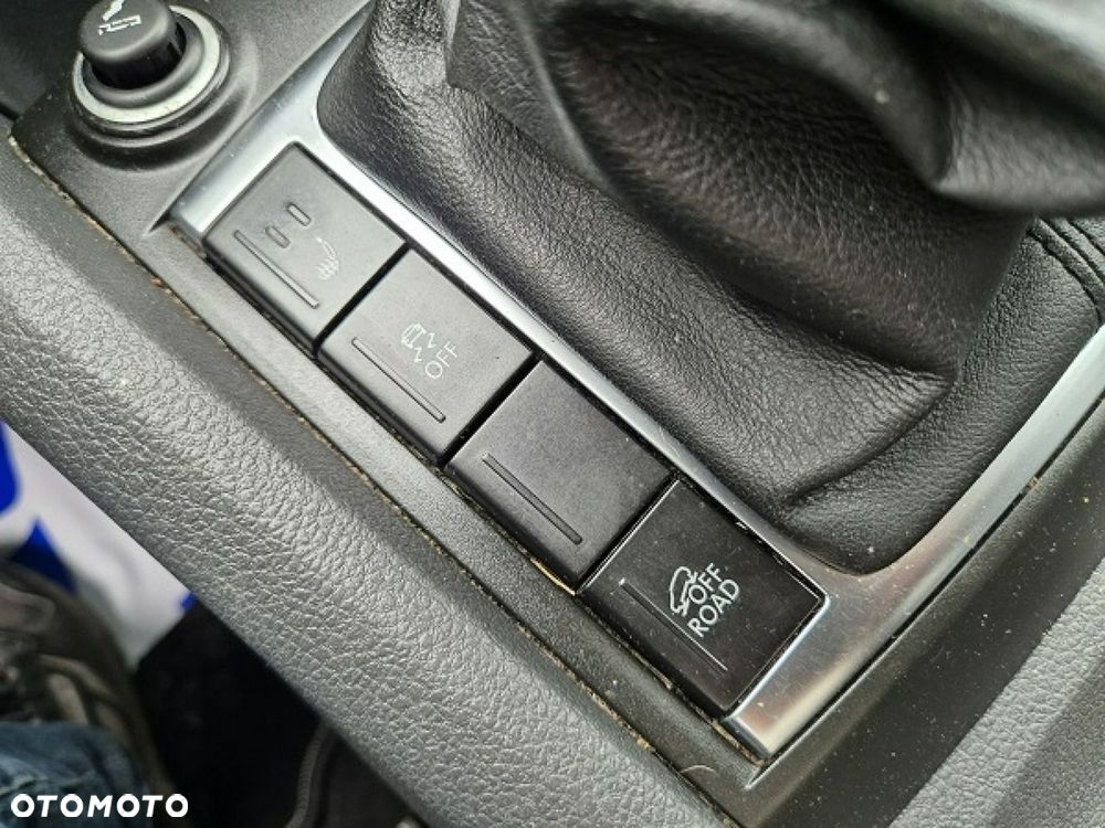 Volkswagen Amarok - 24
