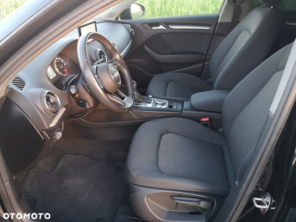 Audi A3 Sportback 1.6 TDI S tronic sport - 31
