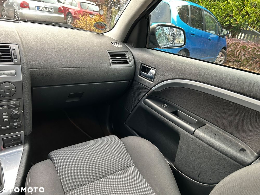 Ford Mondeo - 18