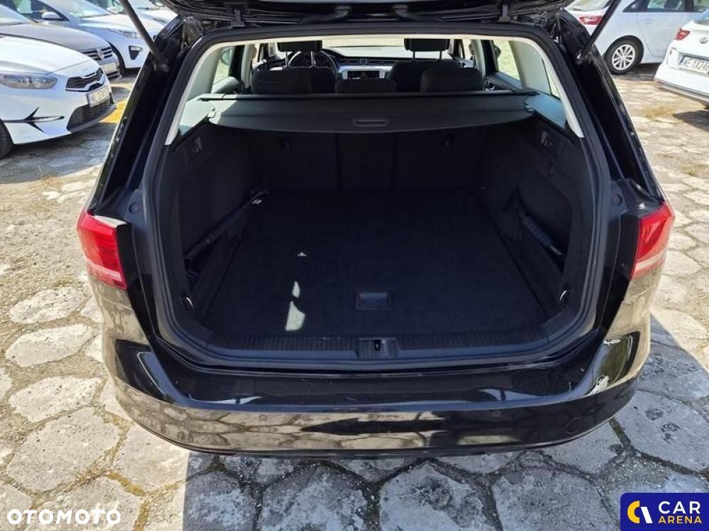 Volkswagen Passat - 26
