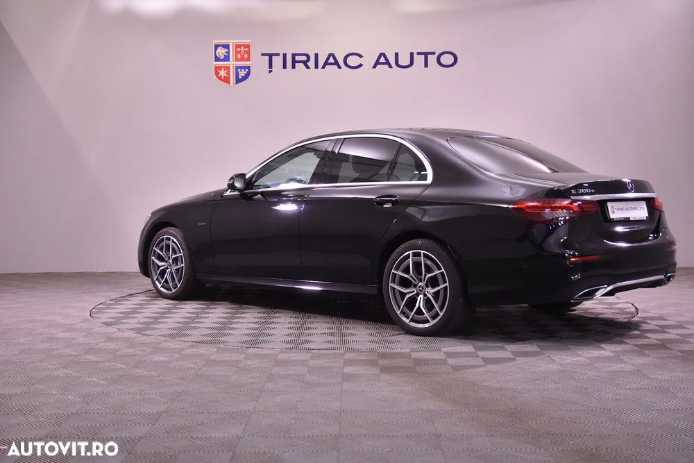 Mercedes-Benz E 300 9G-TRONIC AMG Line - 3