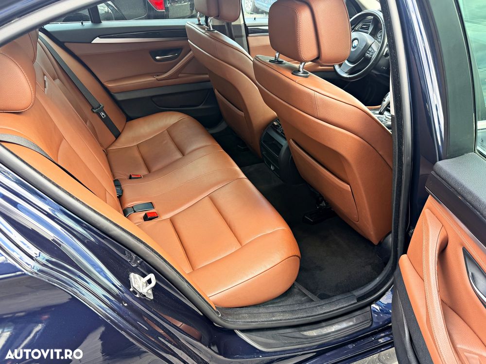 BMW Seria 5 520d Aut. - 14