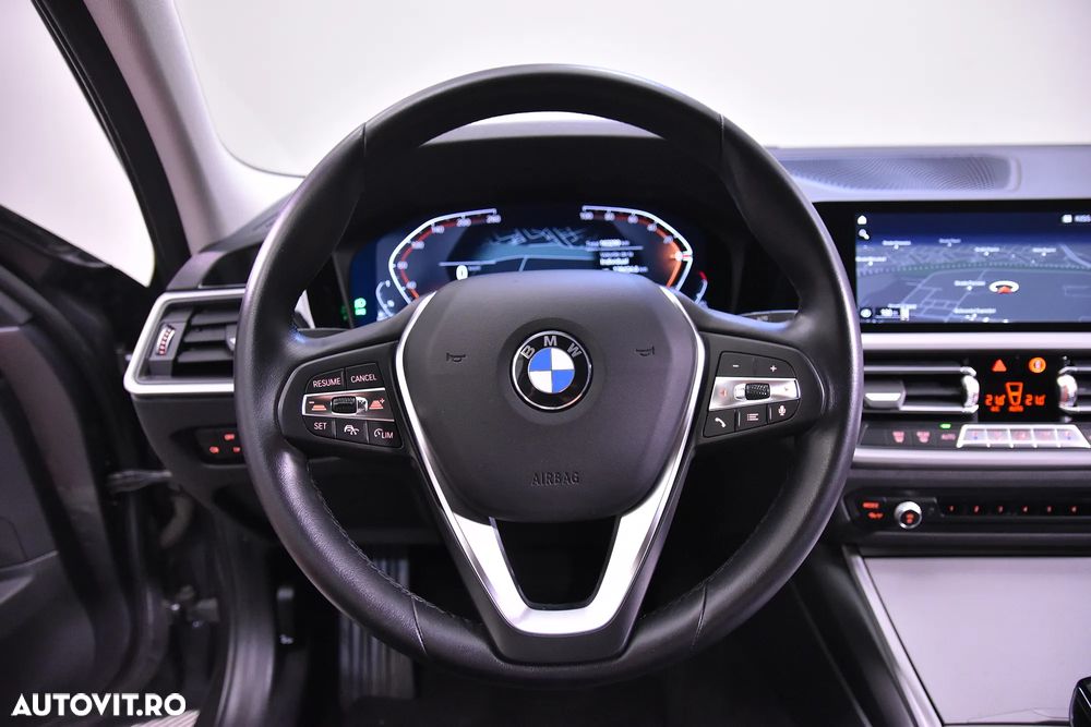 BMW Seria 3 318d Touring Aut. - 16