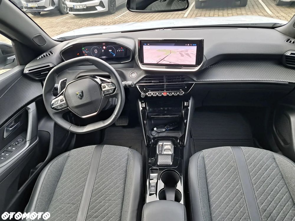 Peugeot 2008 PureTech 130 Allure S&S EAT8 - 4
