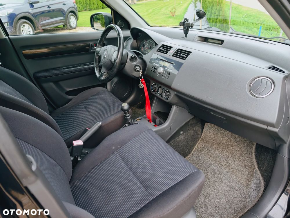 Suzuki Swift 1.3 GS / Premium 4WD - 5