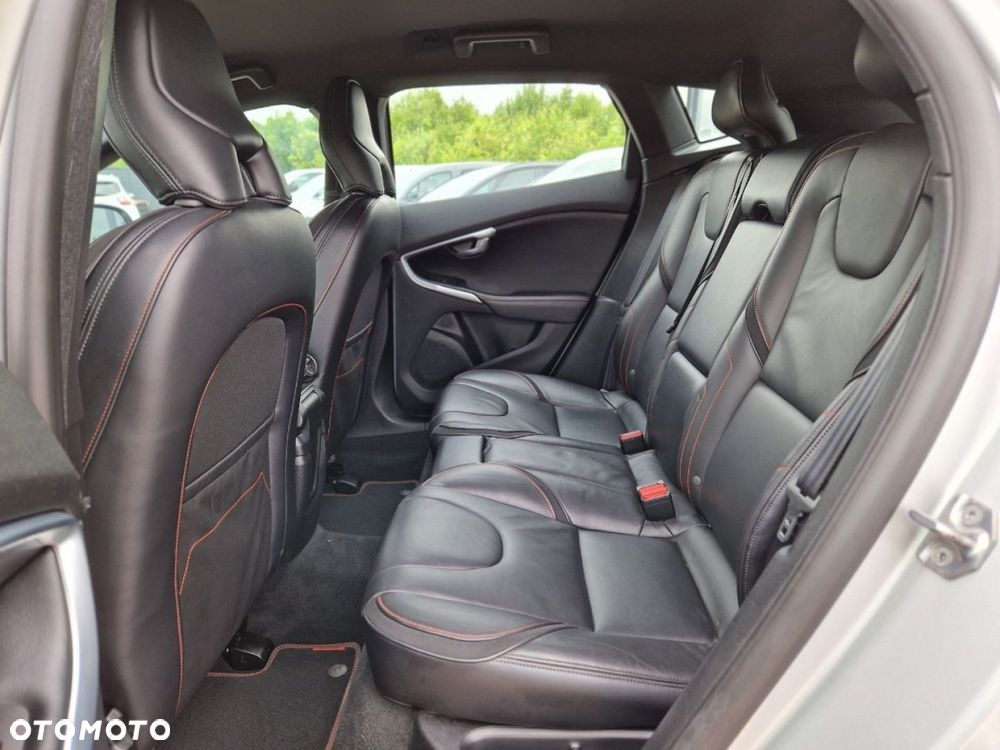 Volvo V40 Cross Country D3 Ocean Race - 8