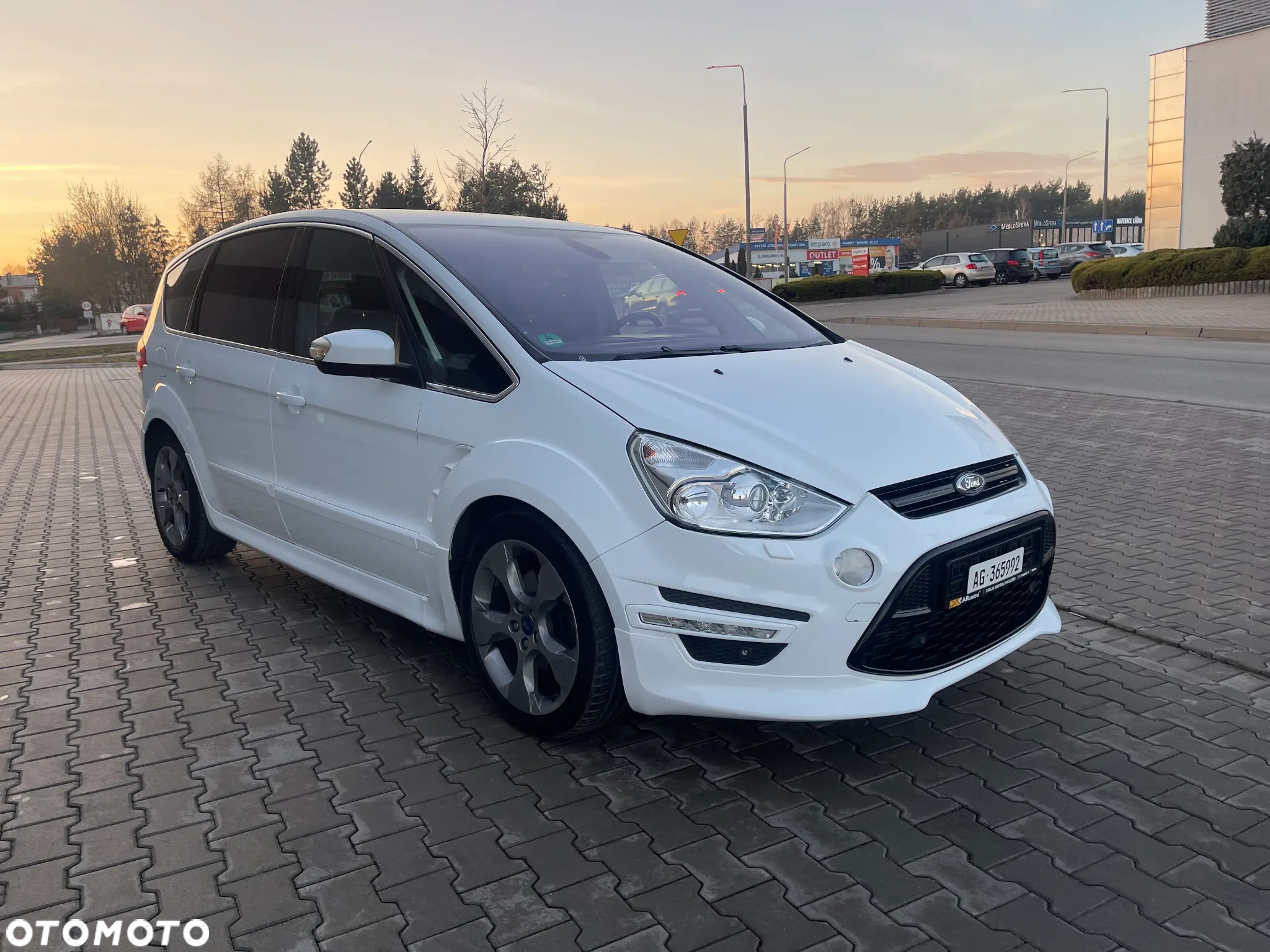 Ford S-Max - 16