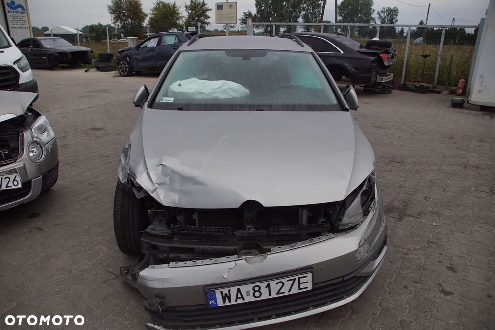 Auto na części - Volkswagen Golf VII Lift 1.0 TSI 115 KM DKRF UDM LB7W 2020R Silnik Skrzynia Drzwi Błotnik Zderzak Klapa Lampa Lusterko Klamka Szyba Deska Kokpit Sterownik Moduł Czujnik Licznik Wyświetlacz Panel Kierownica - 9