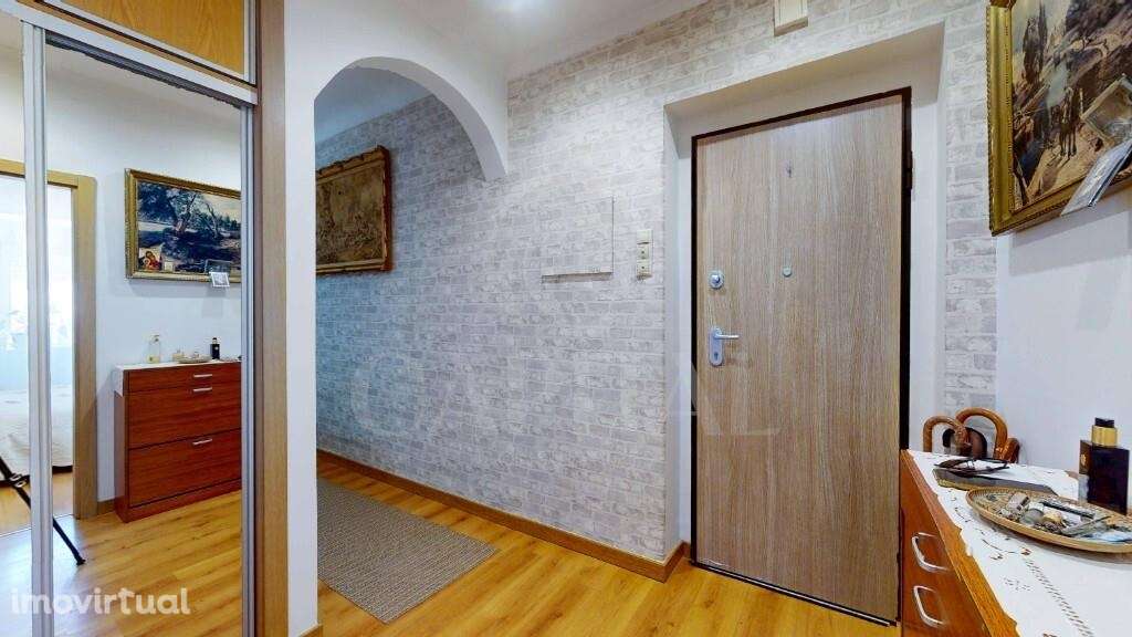 ✨ Apartamento T3 com Logradouro de 75m2 na Amadora – Oportunidade Impe - Grande imagem: 2/29