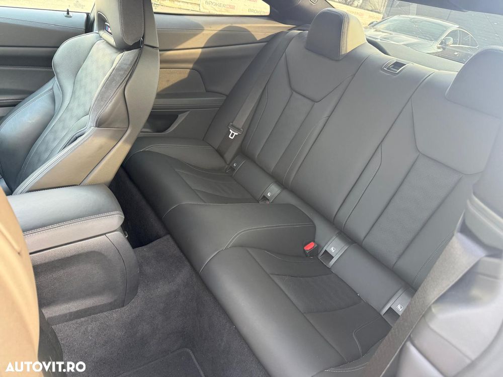 BMW M4 Competition M xDrive AT - 12