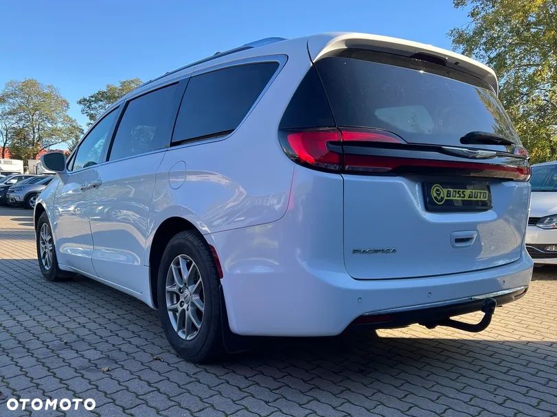 Chrysler Pacifica - 6