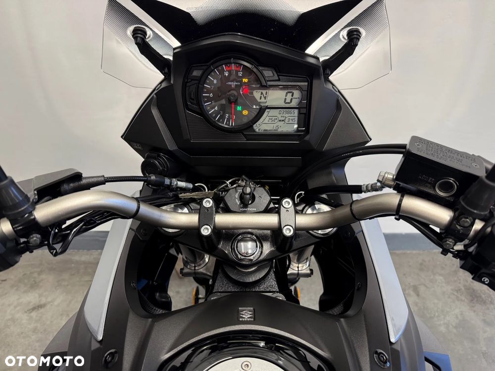 Suzuki V-STROM - 13