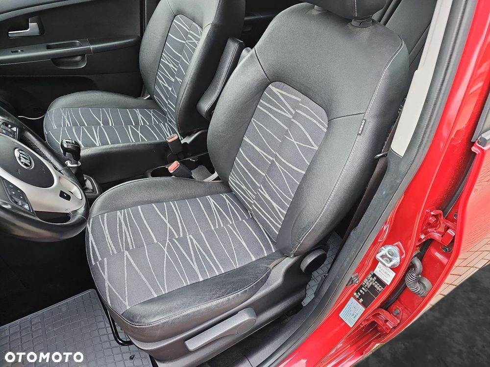 Kia Venga 1.6 Business Line - 16