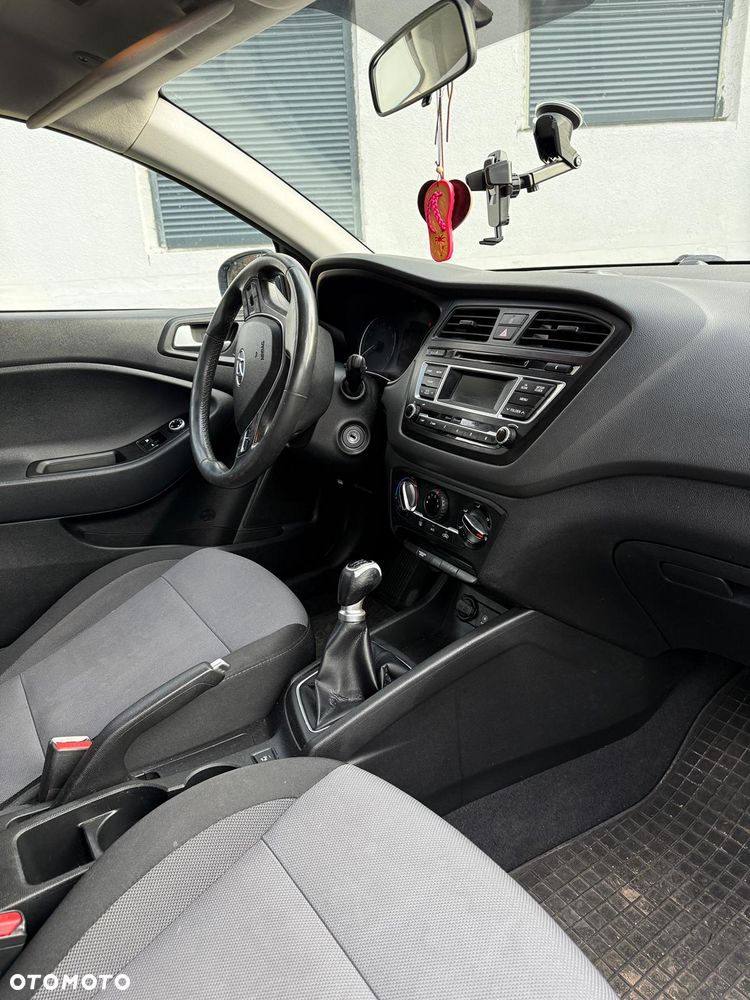 Hyundai i20 1.25 Classic + - 8