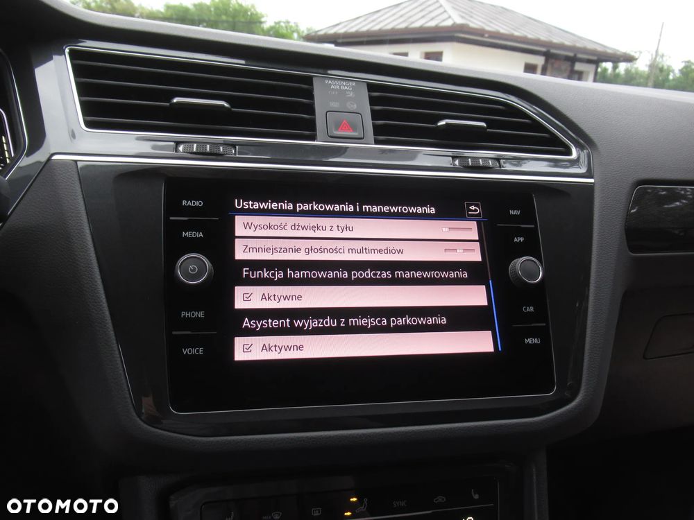 Volkswagen Tiguan 2.0 TSI 4Mot Elegance DSG - 25