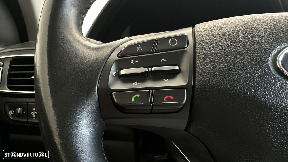 Hyundai i30 1.6 CRDI Blue Comfort AC Auto+J17 - 10