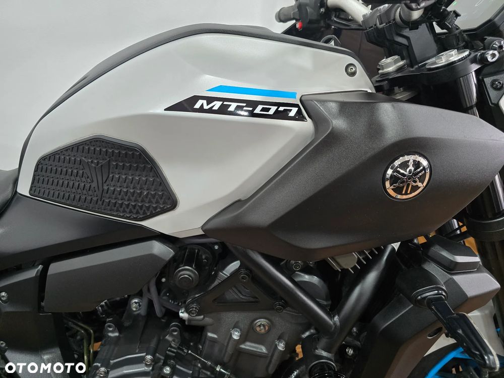 Yamaha MT - 12