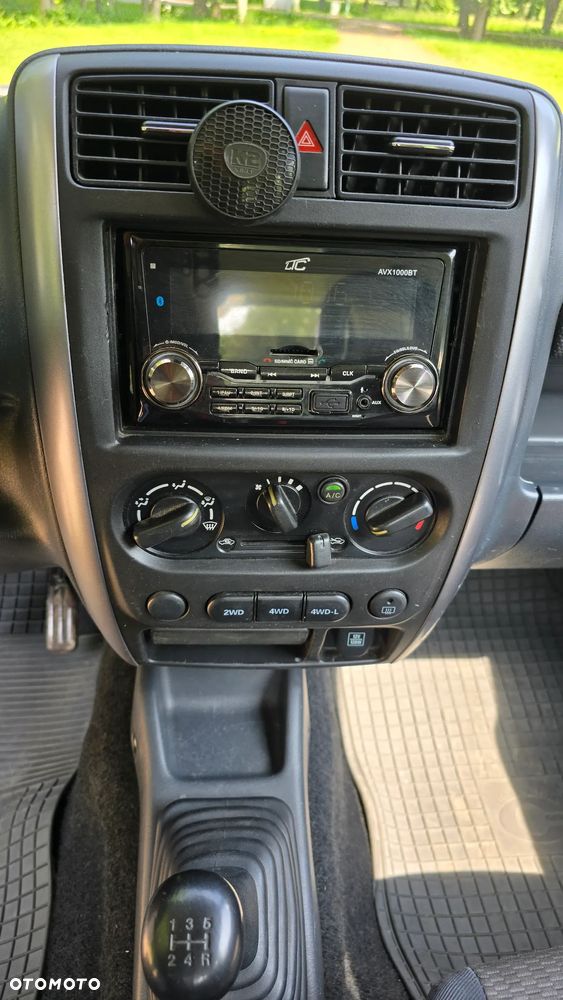 Suzuki Jimny 1.3 JX / Club - 8