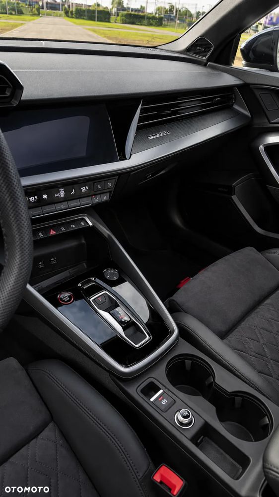 Audi RS3 Limousine - 9