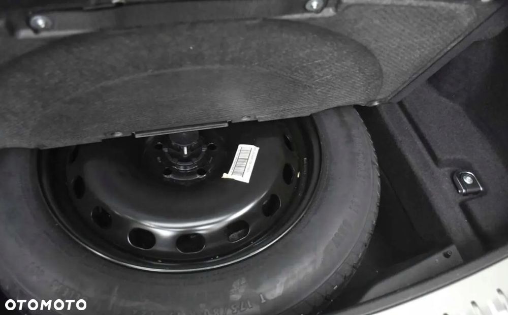 Land Rover Range Rover Velar 2.0 Si4 GPF R-Dynamic SE - 26