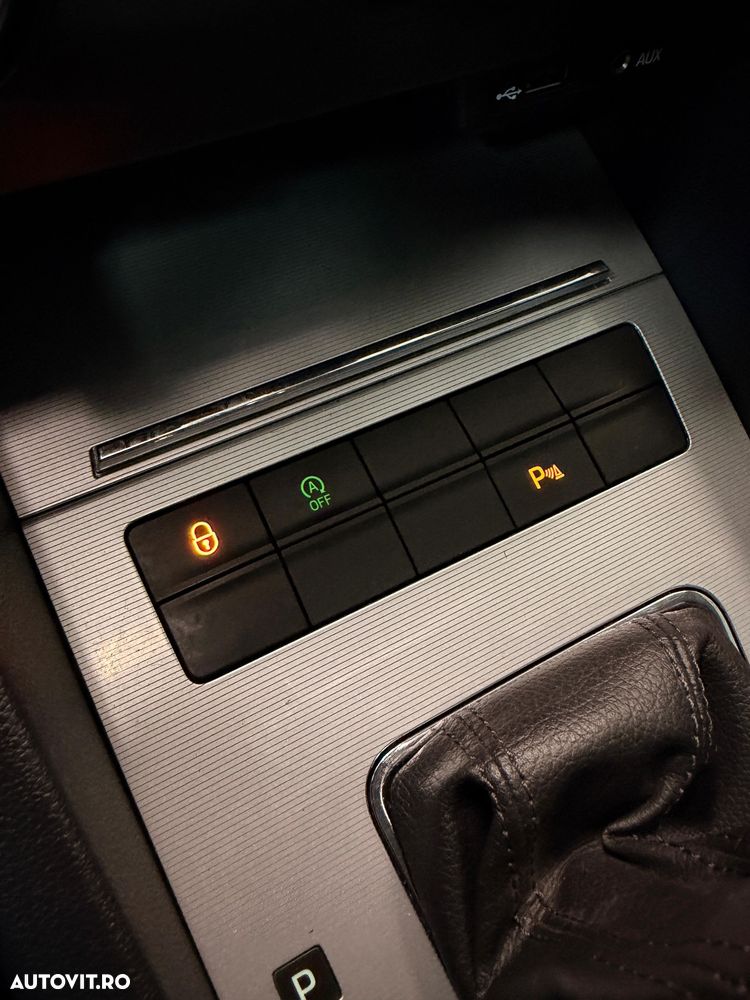 Skoda Octavia 2.0 TDI DSG Ambition - 11