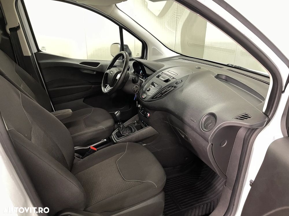 Ford Transit Courier - 6
